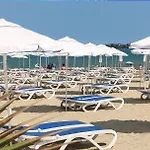 Rose Village Private شقة