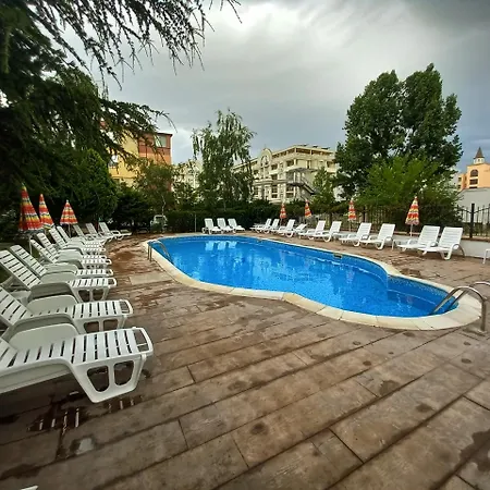 Rose Village Private * Slăntjev Brjag